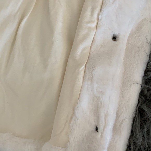 Hanna Andersson New Faux Fur Vest 100 size 4 - Picture 8 of 14